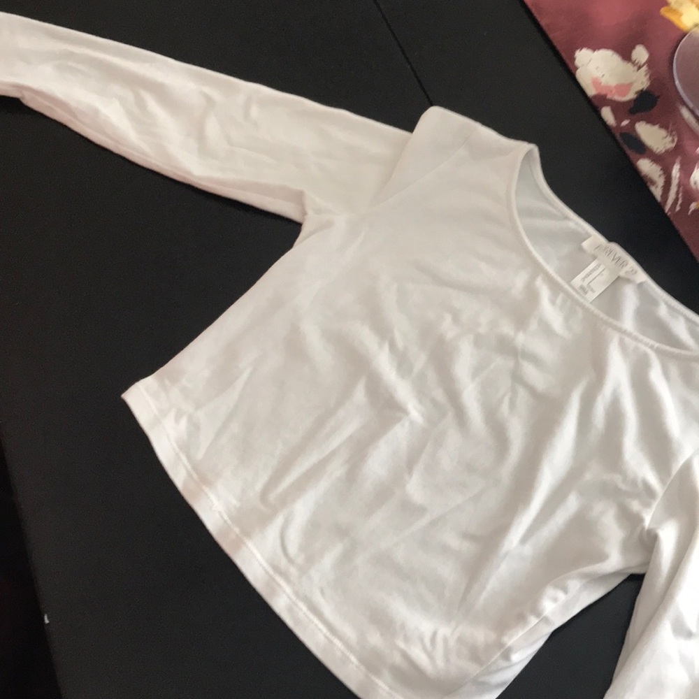 Crop top. Long sleeve tee
